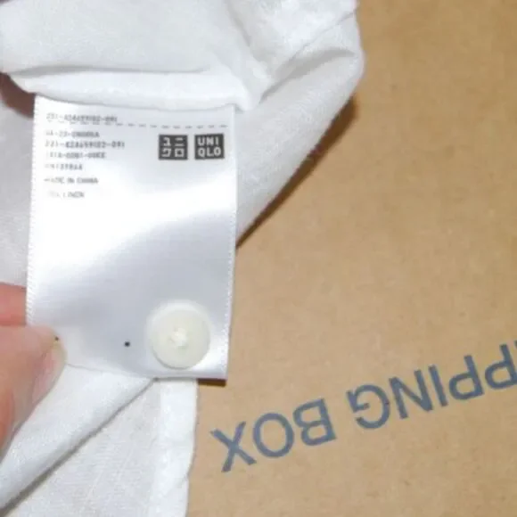 Uniqlo Womens LARGE White 100% Linen Button Up NO Sleeve Shirt Blouse Top - Picture 6 of 7